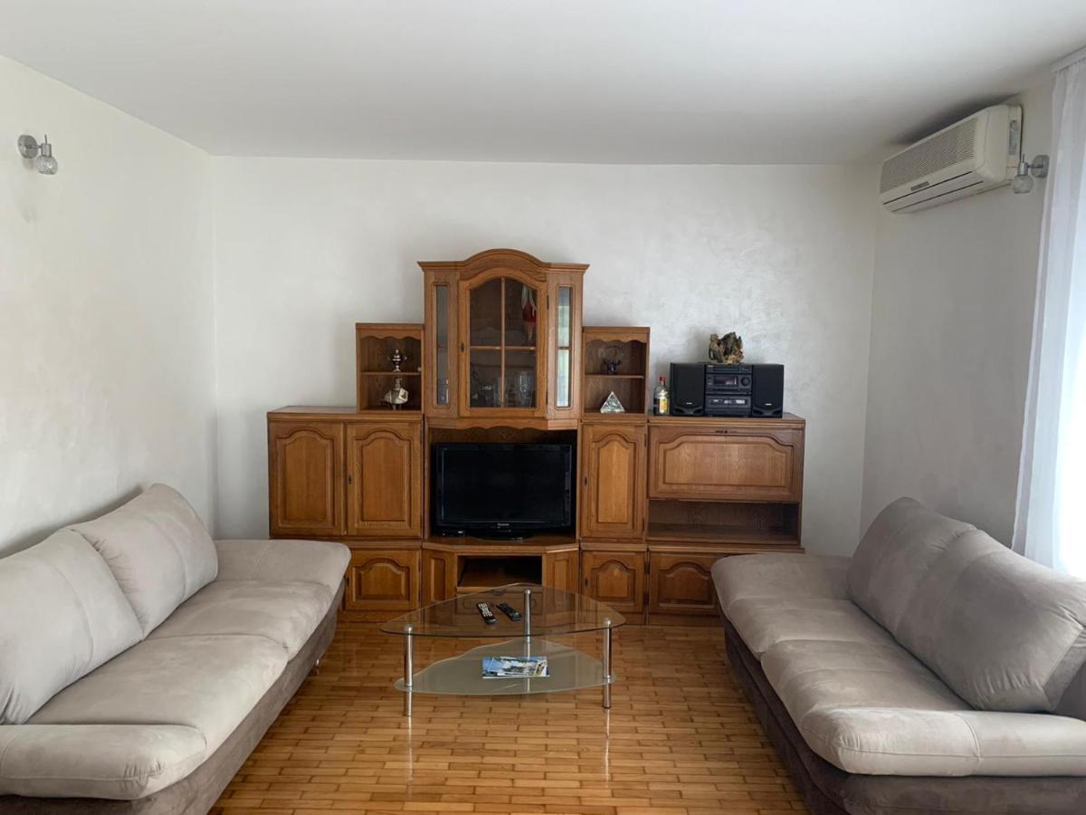 Apartman Visic 1692 Kaštela Exteriör bild