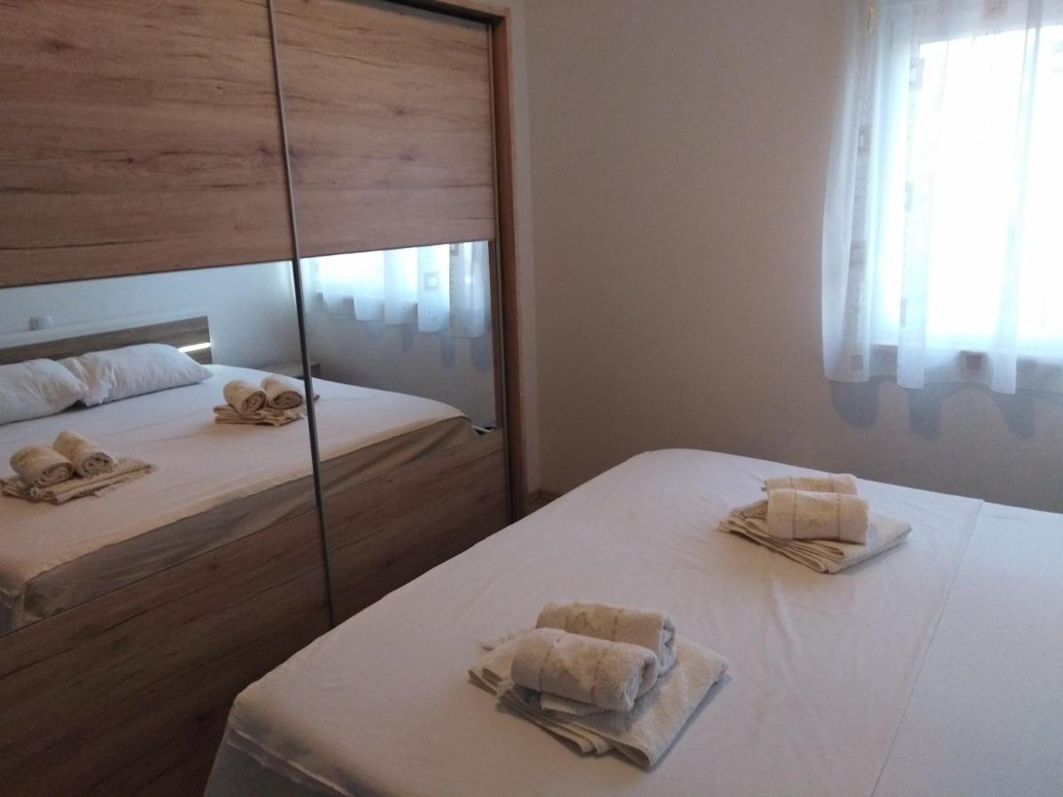 Apartman Visic 1692 Kaštela Exteriör bild