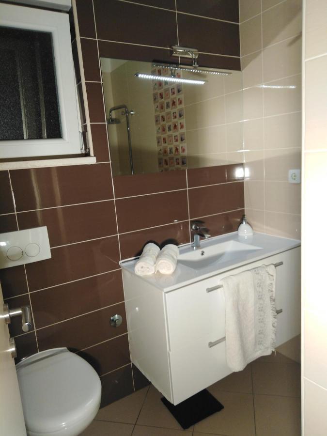 Apartman Visic 1692 Kaštela Exteriör bild