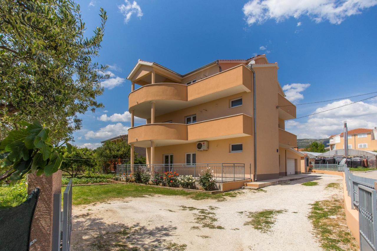 Apartman Visic 1692 Kaštela Exteriör bild