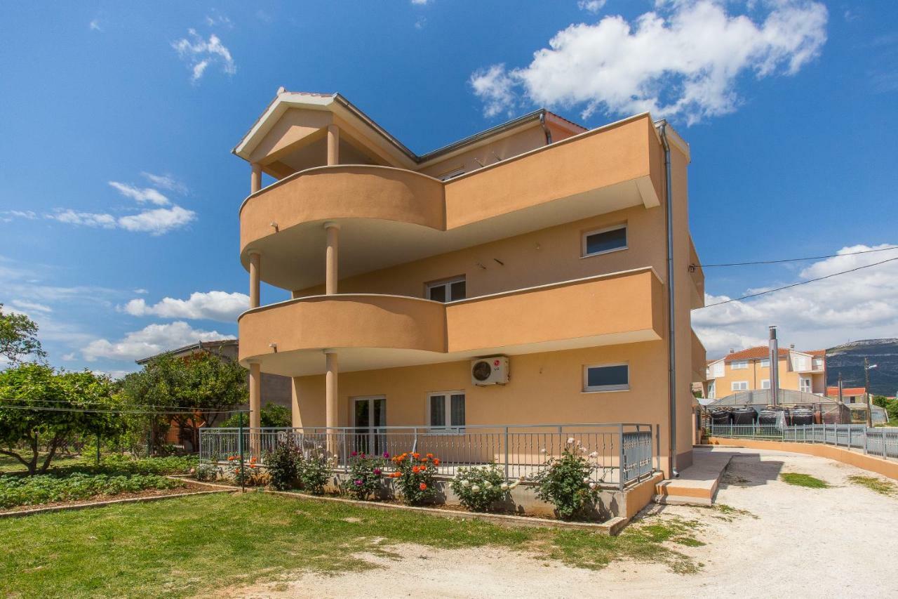 Apartman Visic 1692 Kaštela Exteriör bild