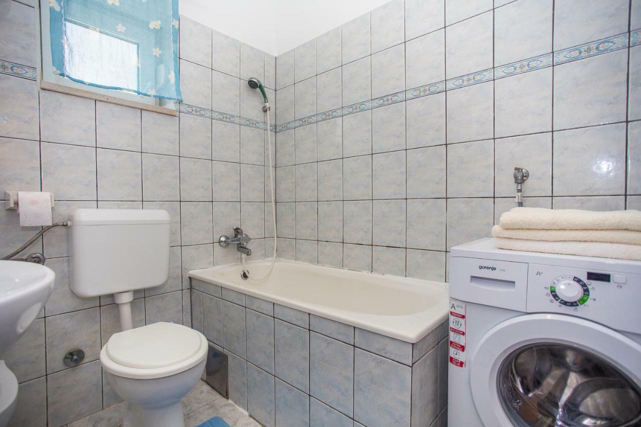 Apartman Visic 1692 Kaštela Exteriör bild