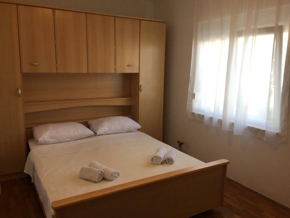 Apartman Visic 1692 Kaštela Exteriör bild
